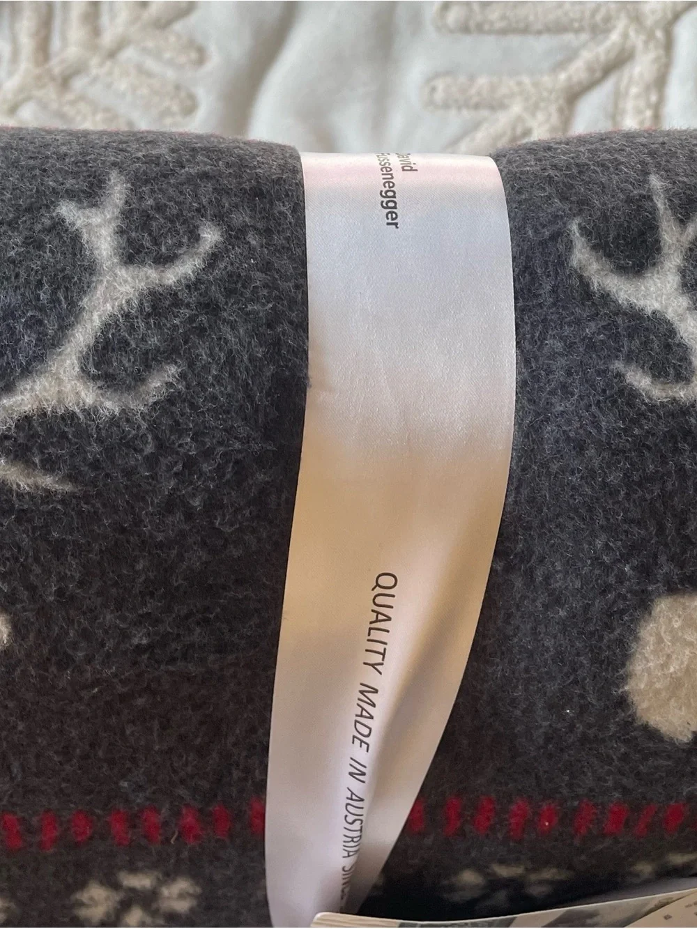 NEW David Fussenegger Deer & Snowflake Throw Blanket
